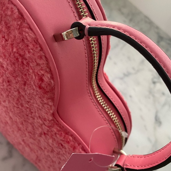 🆕 KATE SPADE | Love Shack Heart Crossbody Pink Pomegranate Faux Fur - Picture 13 of 16
